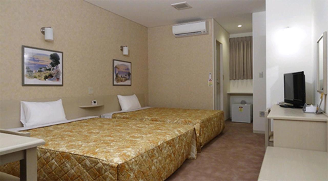 Family Lodge Hatagoya Kofu Isawa 笛吹市 外观 照片